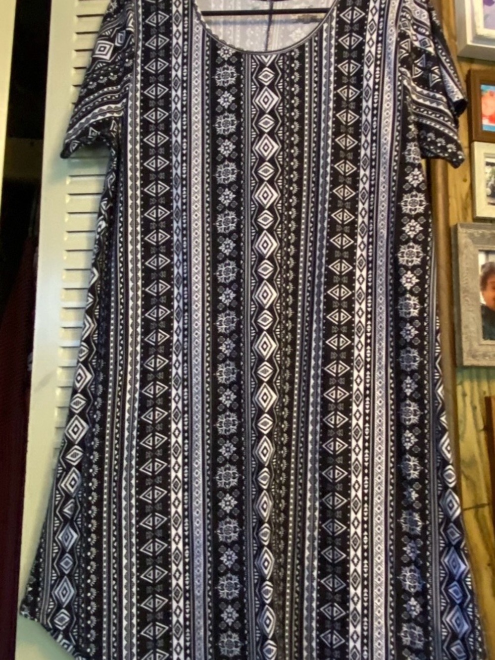 Bobbie Brooks Black & White Aztec-Striped Casual Dress